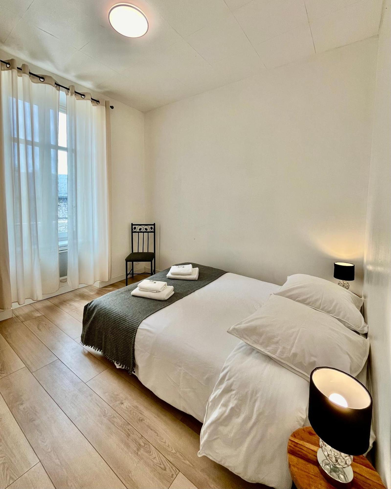 Appartement T2 Place Carnot -Dabnb ลิมอจส์ ภายนอก รูปภาพ