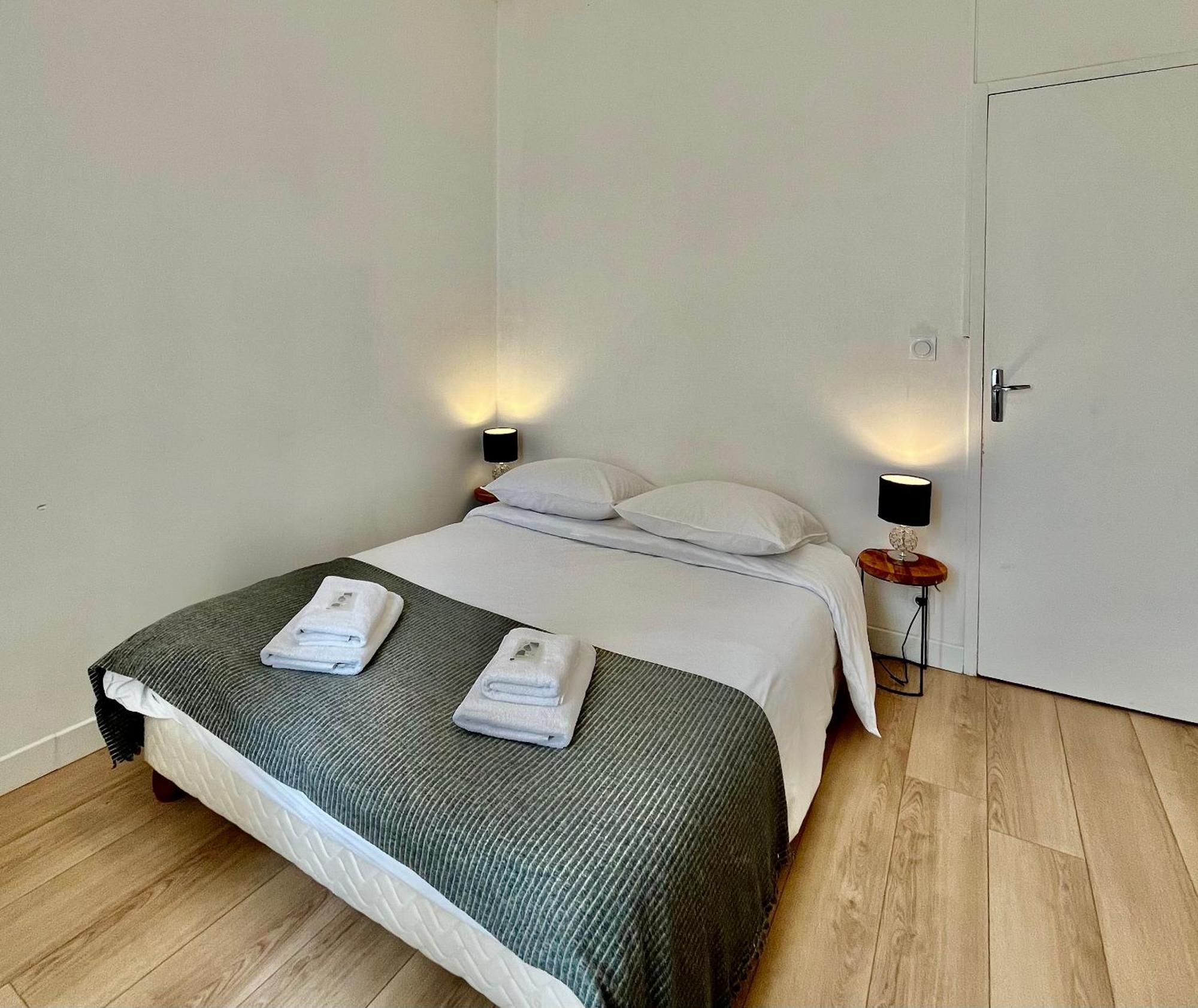 Appartement T2 Place Carnot -Dabnb ลิมอจส์ ภายนอก รูปภาพ